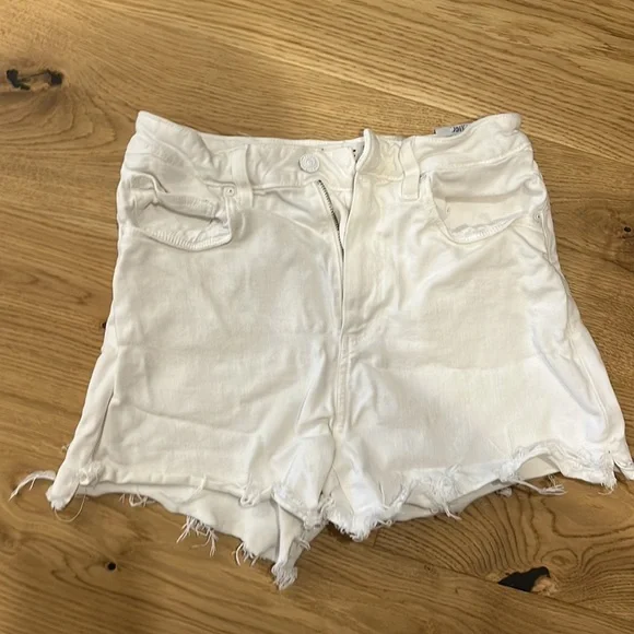 PAIGE Dani Denim Jean shorts - Picture 3 of 6